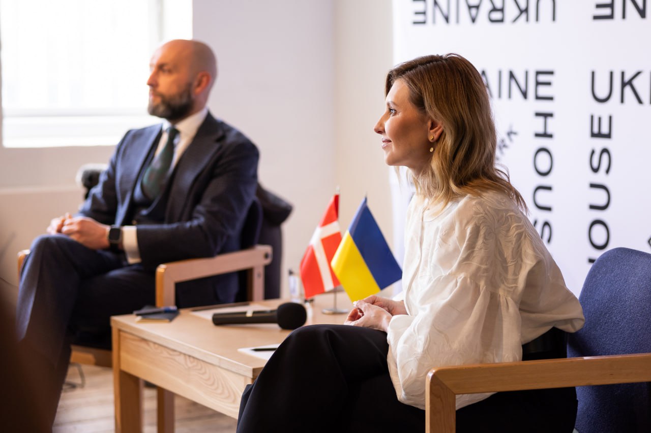 В каком наряде Елена Зеленская покорила королевскую семью Дании: это очень нежно (фото)